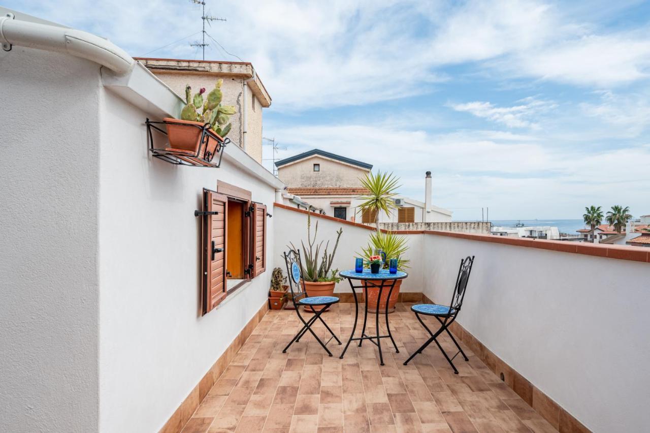 Apartamento Naxos Charming Penthouse With Swimming Pool X6 Giardini-Naxos Exterior foto
