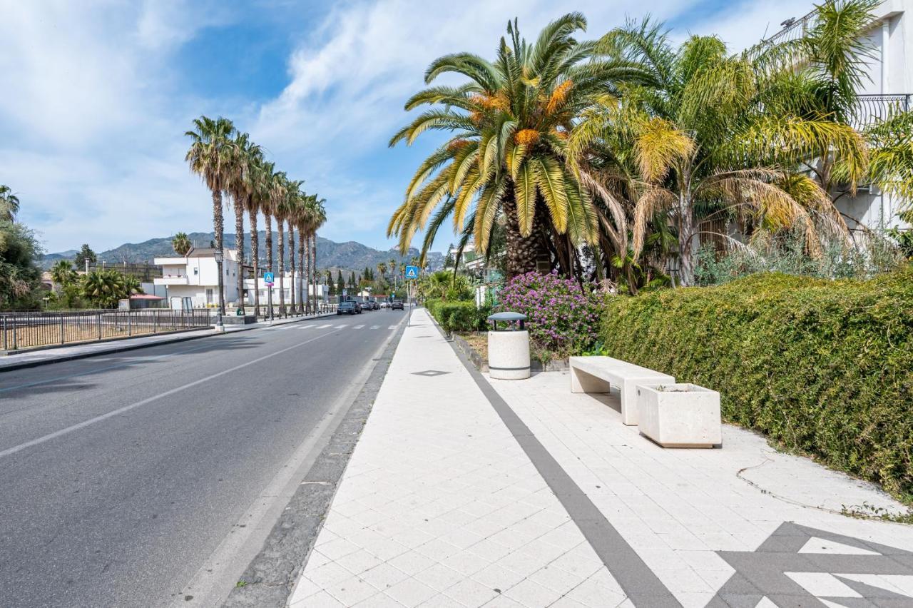 Apartamento Naxos Charming Penthouse With Swimming Pool X6 Giardini-Naxos Exterior foto